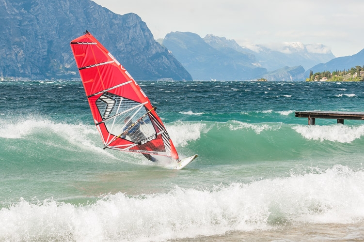 Windsurf and Kitesurf
